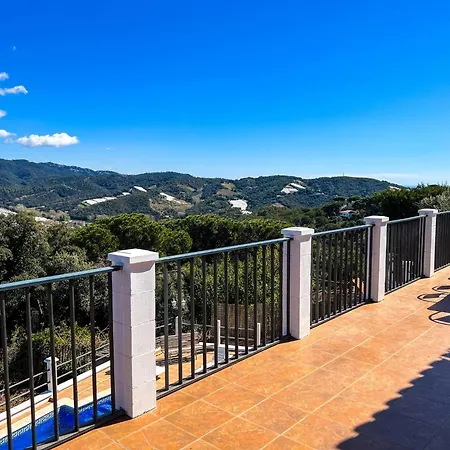 Tranquil With Private Pool & Views Σαλέ