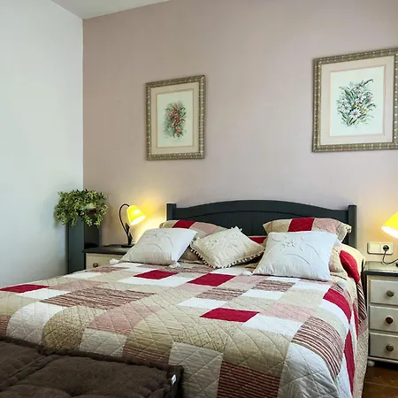 Tranquil With Private Pool & Views Chalet *