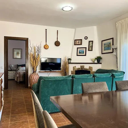 Tranquil With Private Pool & Views