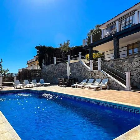 Chalet Tranquil With Private Pool & Views *