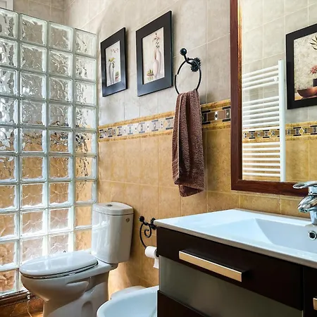 Chalet Tranquil With Private Pool & Views Sant Cebrià de Vallalta